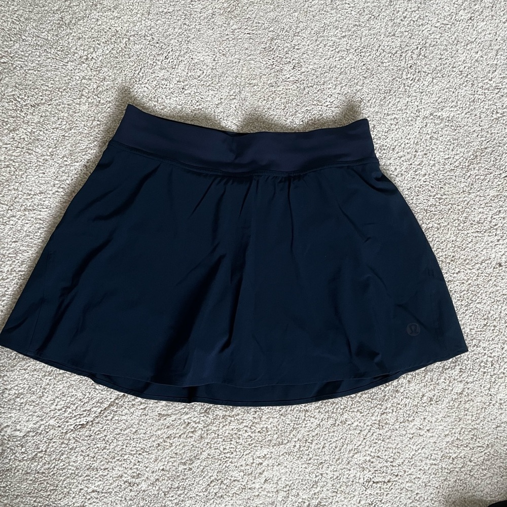 LULULEMON NAVY SKORT